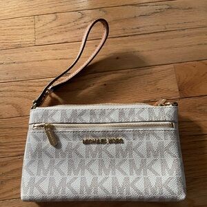 Michael Kors wristlet